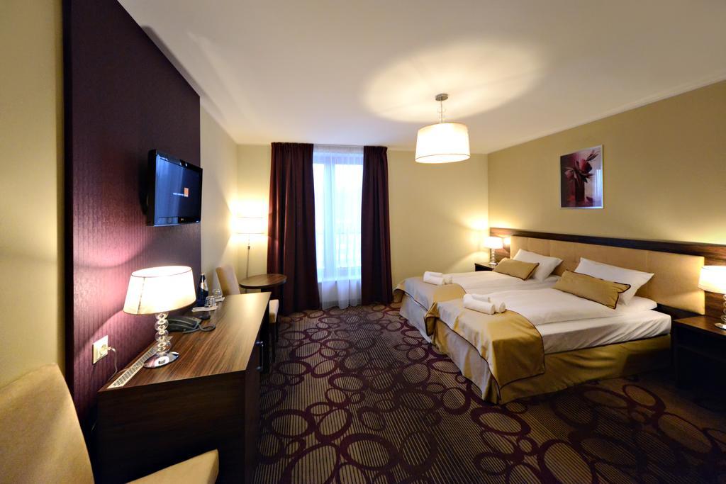 Mela Hotell